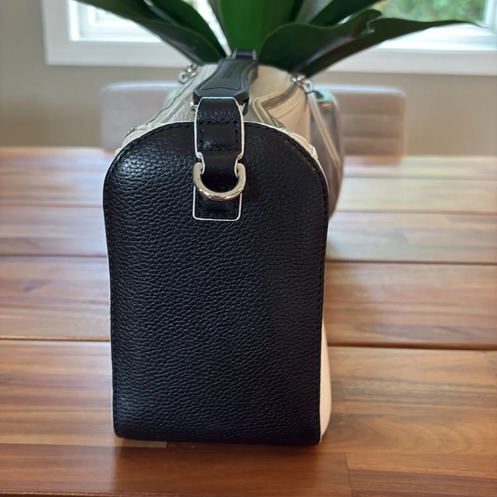 Large Marc Jacobs Black and White Lunchbox Purse - Picture 7 of 15
